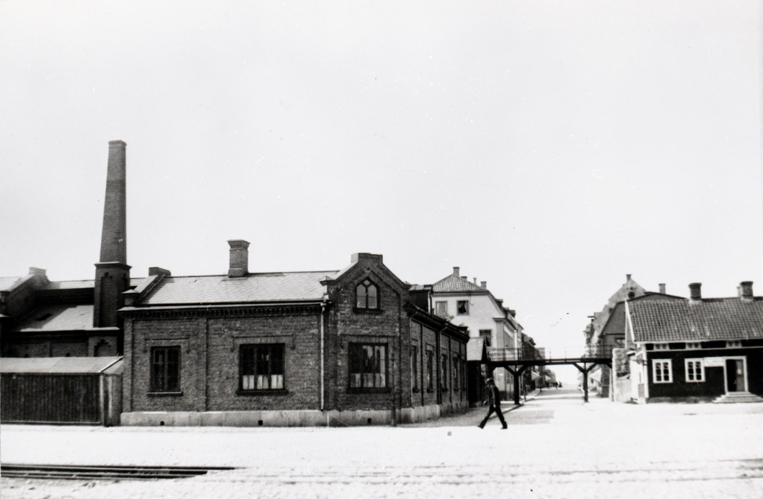 Första gasverket vid Jorbroplan på Kvarnholmen Foto 1899, DigitaltMuseum, Kalmar läns museum, Public Domain
